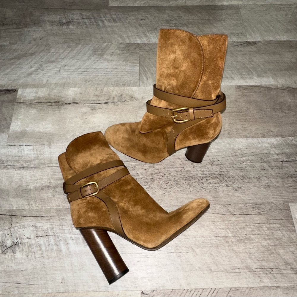 Gucci suede boots